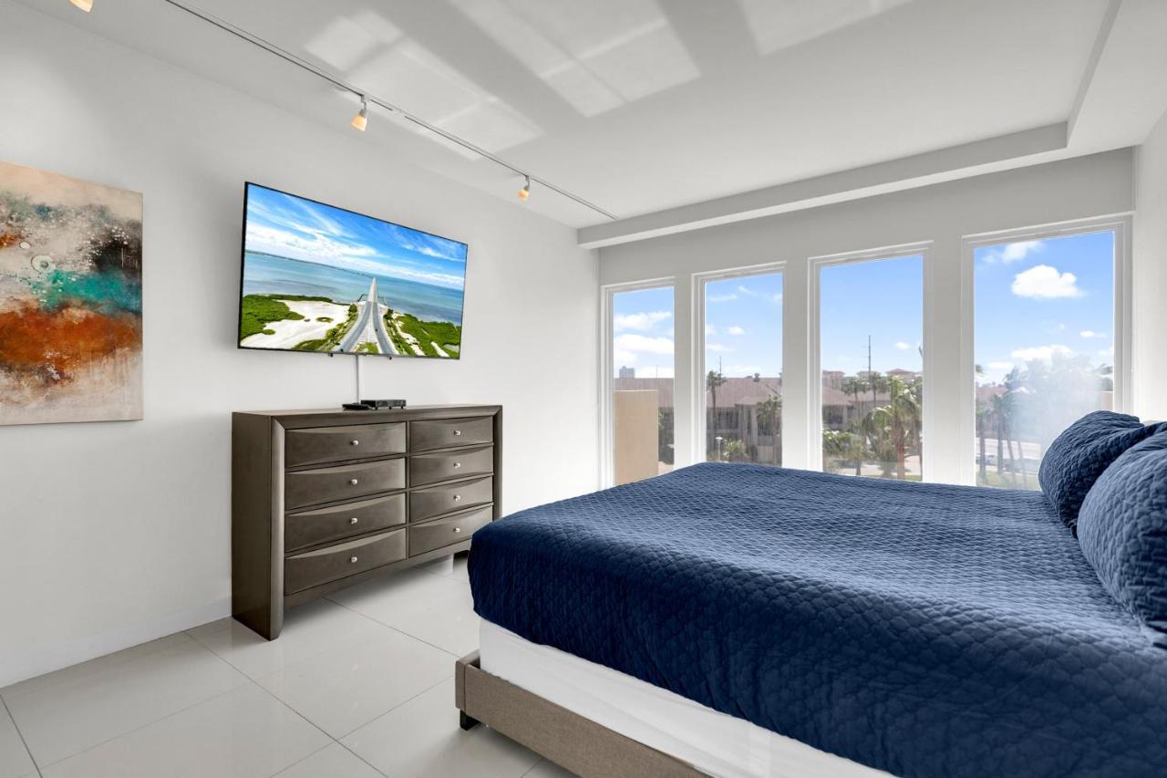 Perfect condo, room for everyone! Beachfront resort Pet Friendly South Padre Island Exterior foto