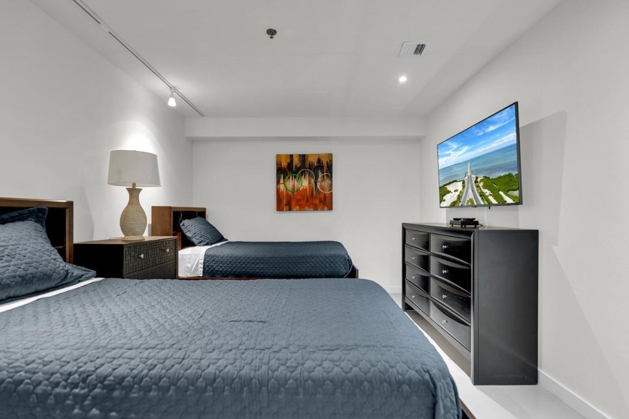 Perfect condo, room for everyone! Beachfront resort Pet Friendly South Padre Island Exterior foto