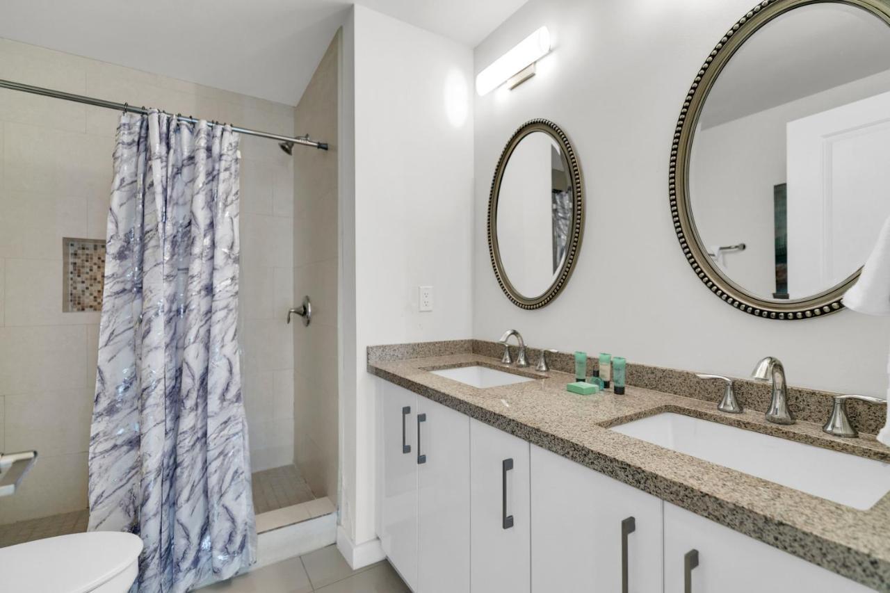 Perfect condo, room for everyone! Beachfront resort Pet Friendly South Padre Island Exterior foto